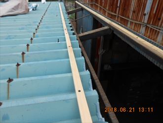 江戸川区工場の屋根の雨漏り補修