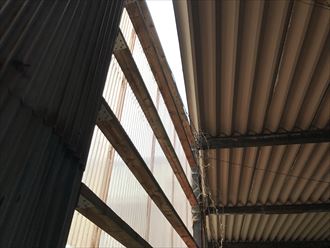 江戸川区工場の屋根の雨漏り補修