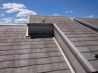 杉並区でスレート屋根を遮熱塗料の日本ペイント製サーモアイ４Ｆで仕上げました、施工前写真