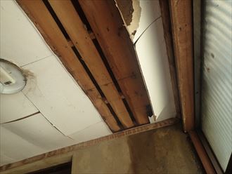 木更津市　内装の天井材の剥がれ